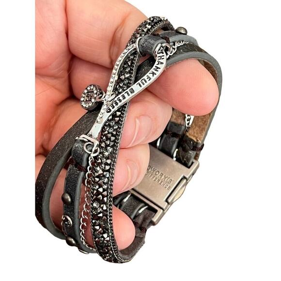 Goodworks Thankful Blessed Leather Chain Magnet Bracelet 7" - Picture 11 of 12